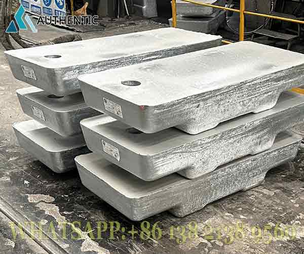 Bahan baku Zinc Ingot murni berkualitas tinggi yang digunakan untuk proses pelapisan Bobina GI agar tahan korosi.
