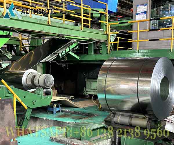Proses produksi Bobina GI menggunakan teknologi canggih untuk menjamin lapisan seng yang merata dan presisi.