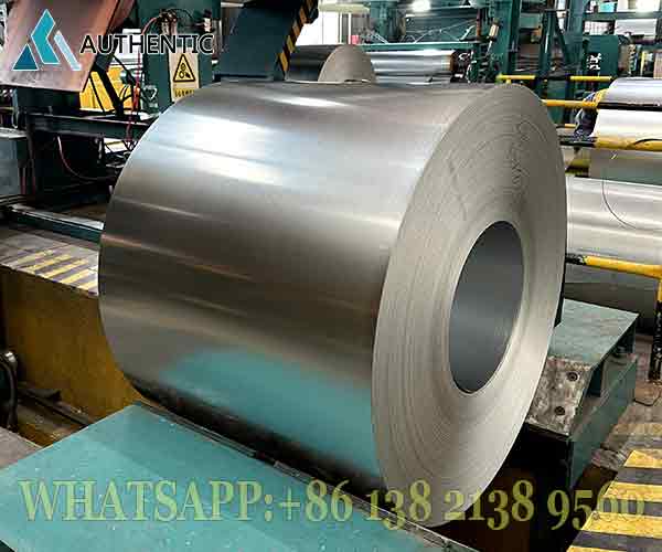 Foto asli Gulungan Baja Zinc Aluminum Magnesium di area produksi pabrik kami, siap untuk memenuhi permintaan skala besar di pasar Indonesia.