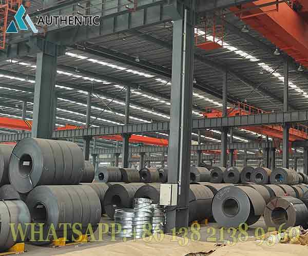 Manajemen inventaris HRC SPHC yang profesional di area penumpukan kami untuk memastikan proses pengiriman cepat dan akurat ke pasar ekspor.