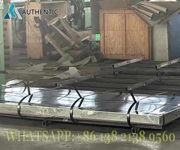 Kapasitas stok besar coil galvalume di gudang kami, memastikan pasokan bahan baku Atap Galvalume yang stabil untuk proyek skala besar di Indonesia.